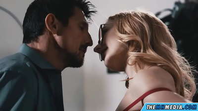 Romantic sex with a slutty blonde.